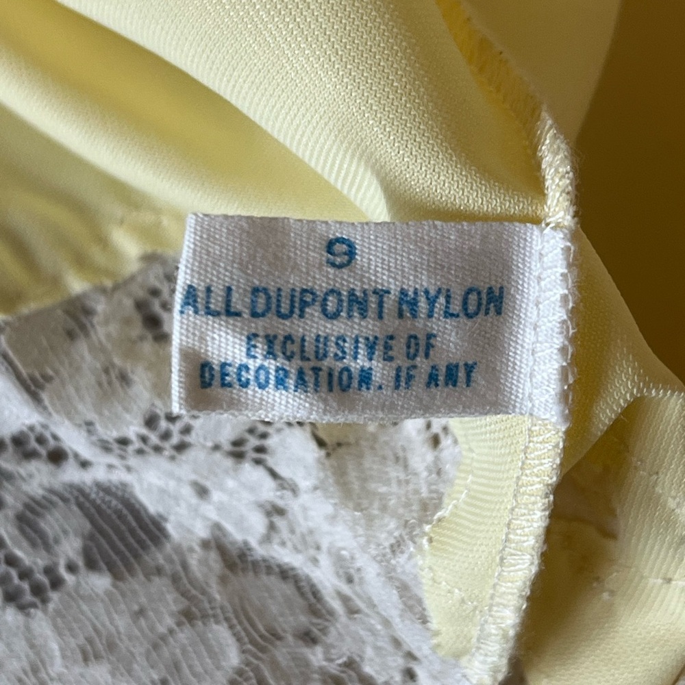 Vintage Pale Yellow Slip with Beige Lace Trim - Picture 10 of 13